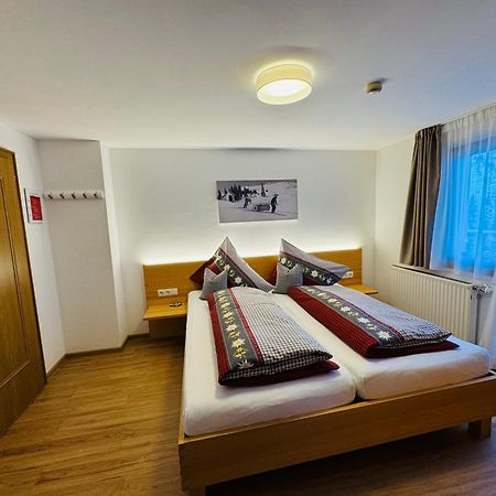 Hotel Garni Enzian Damuels Bagian luar foto
