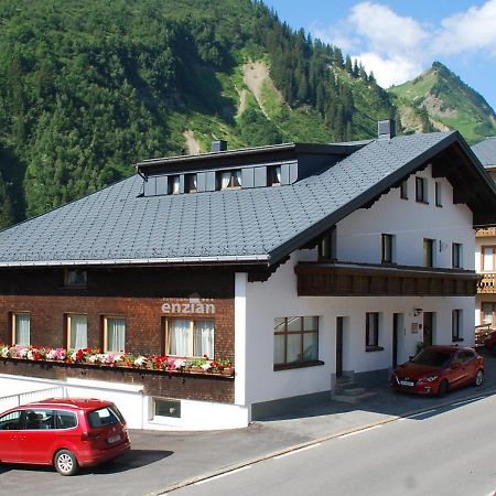 Hotel Garni Enzian Damuels Bagian luar foto