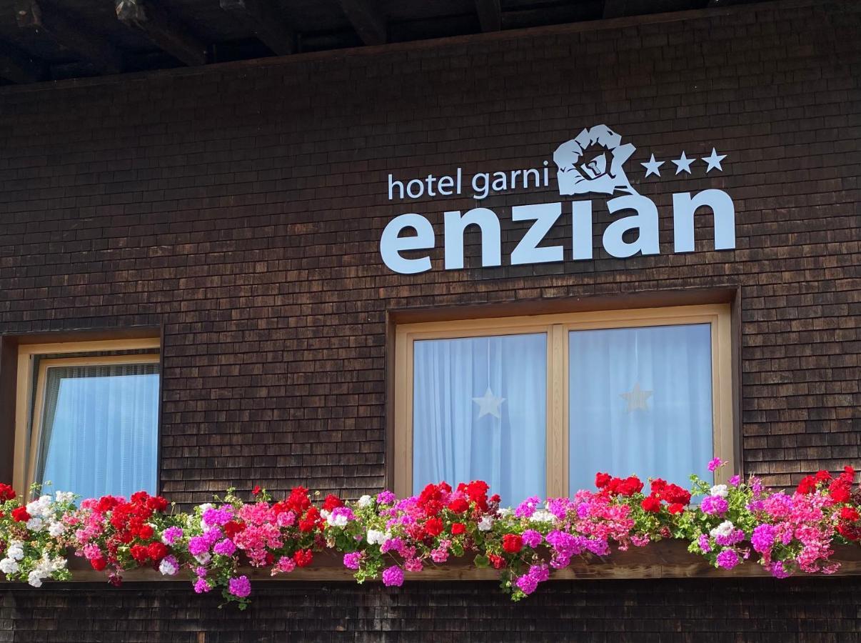 Hotel Garni Enzian Damuels Bagian luar foto