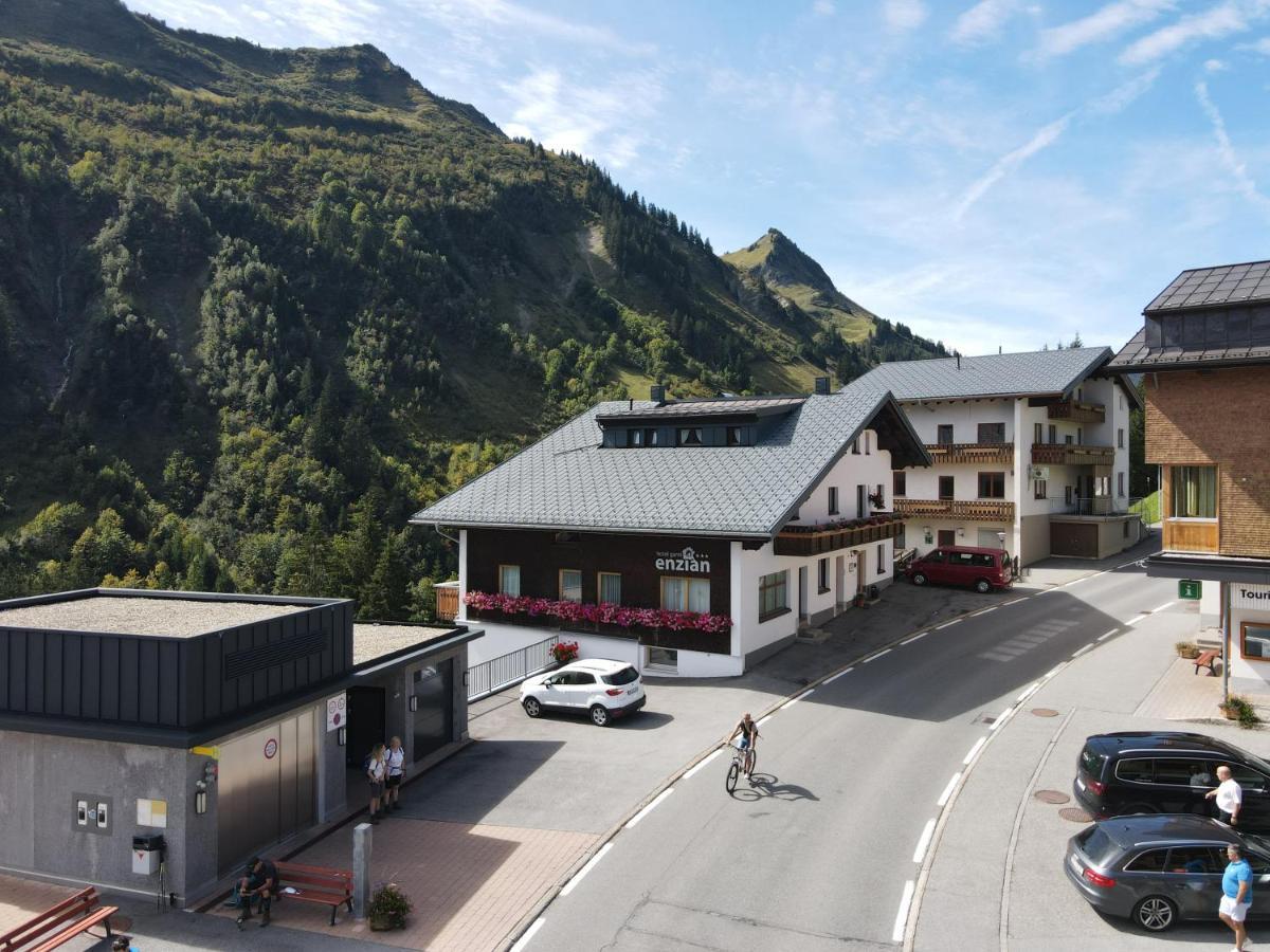 Hotel Garni Enzian Damuels Bagian luar foto