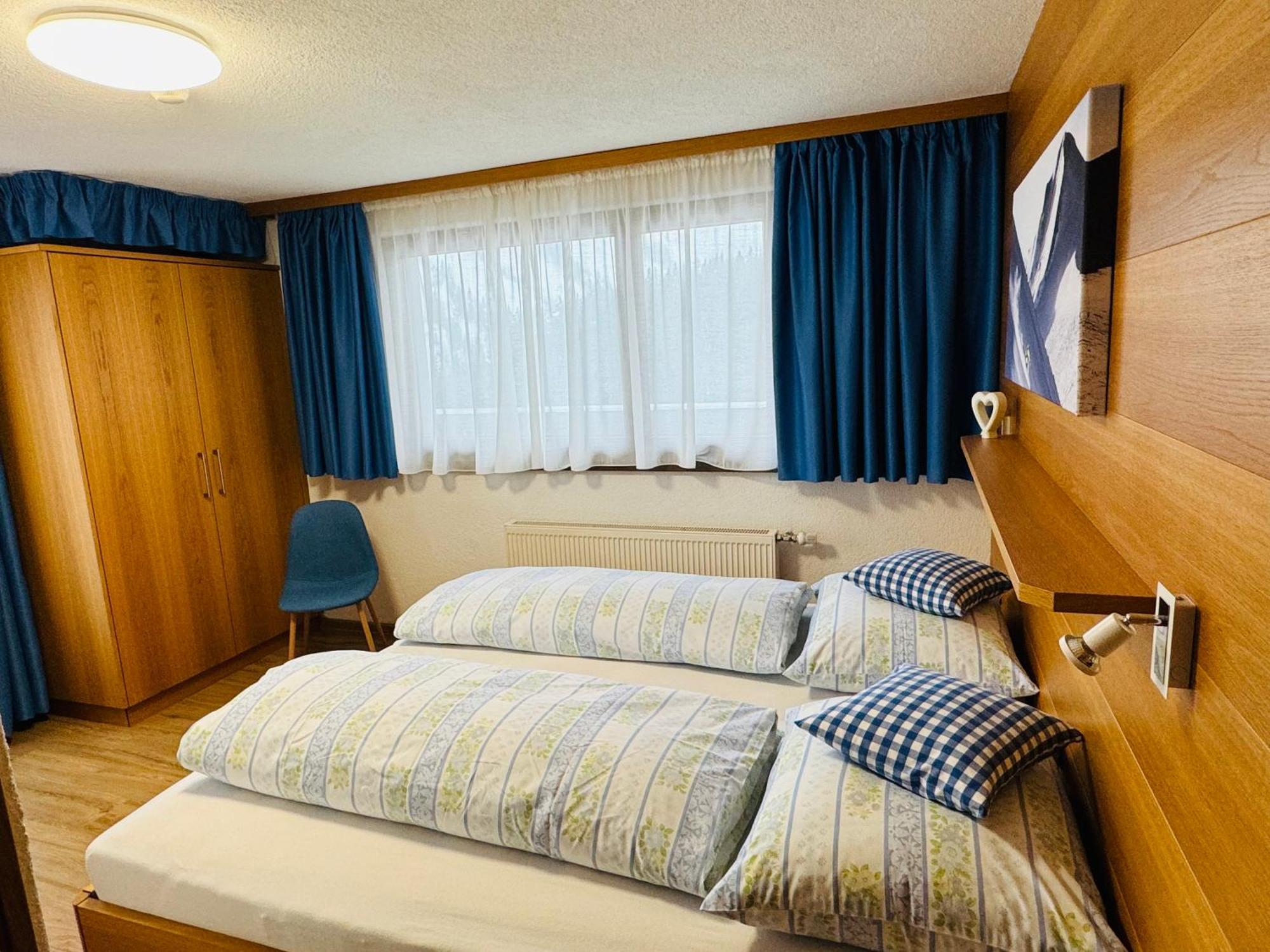 Hotel Garni Enzian Damuels Bagian luar foto