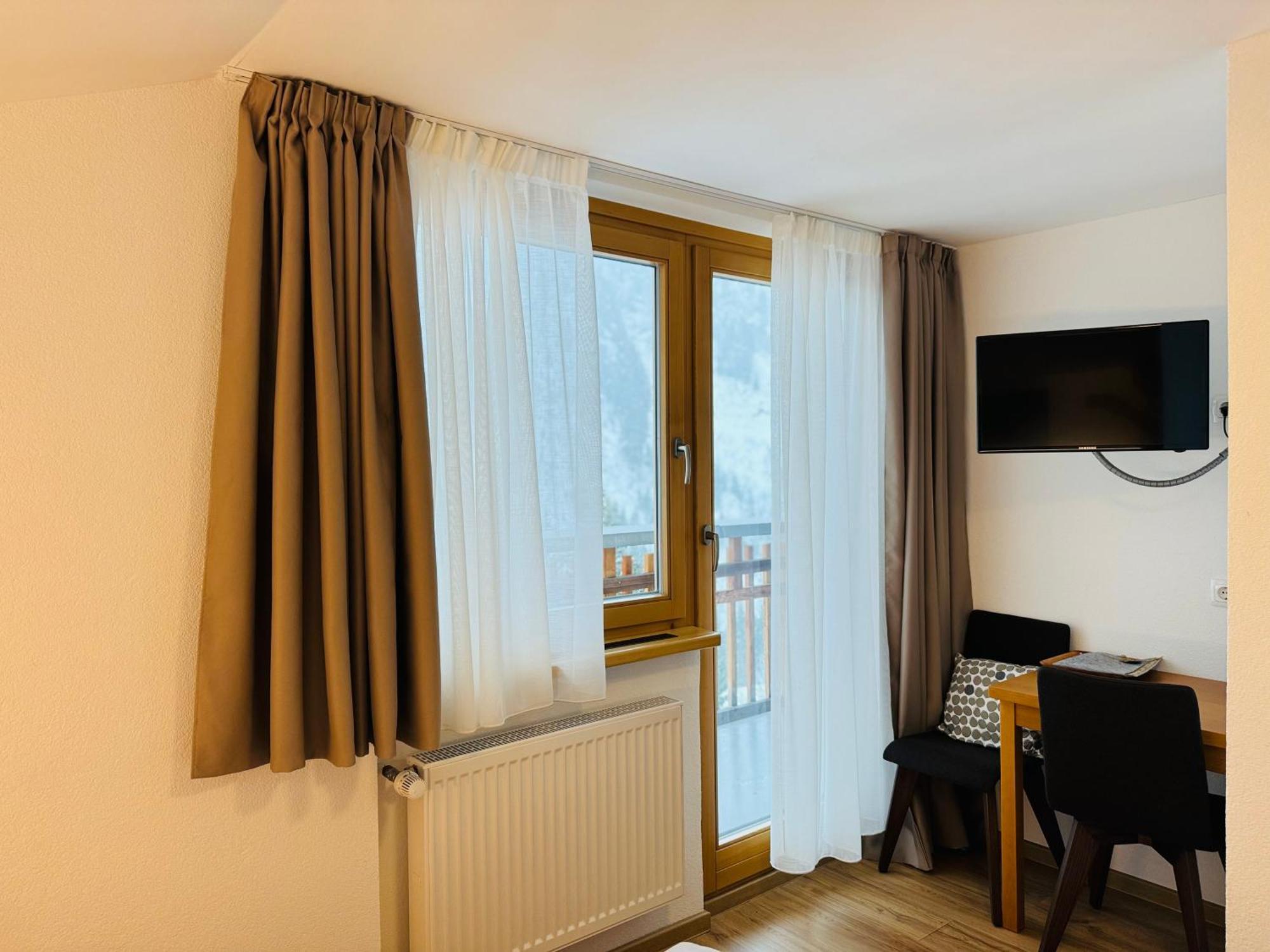 Hotel Garni Enzian Damuels Bagian luar foto