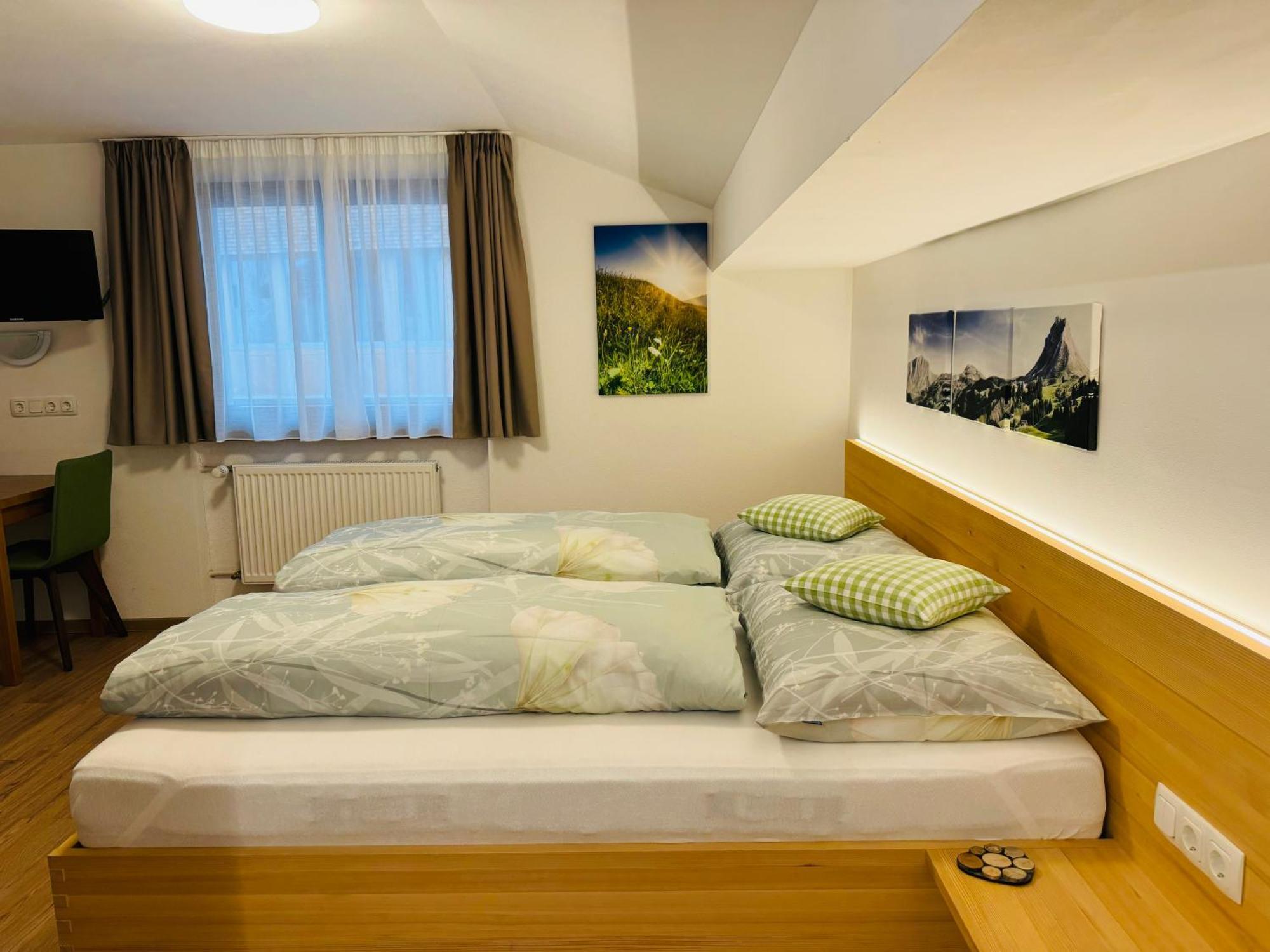 Hotel Garni Enzian Damuels Bagian luar foto