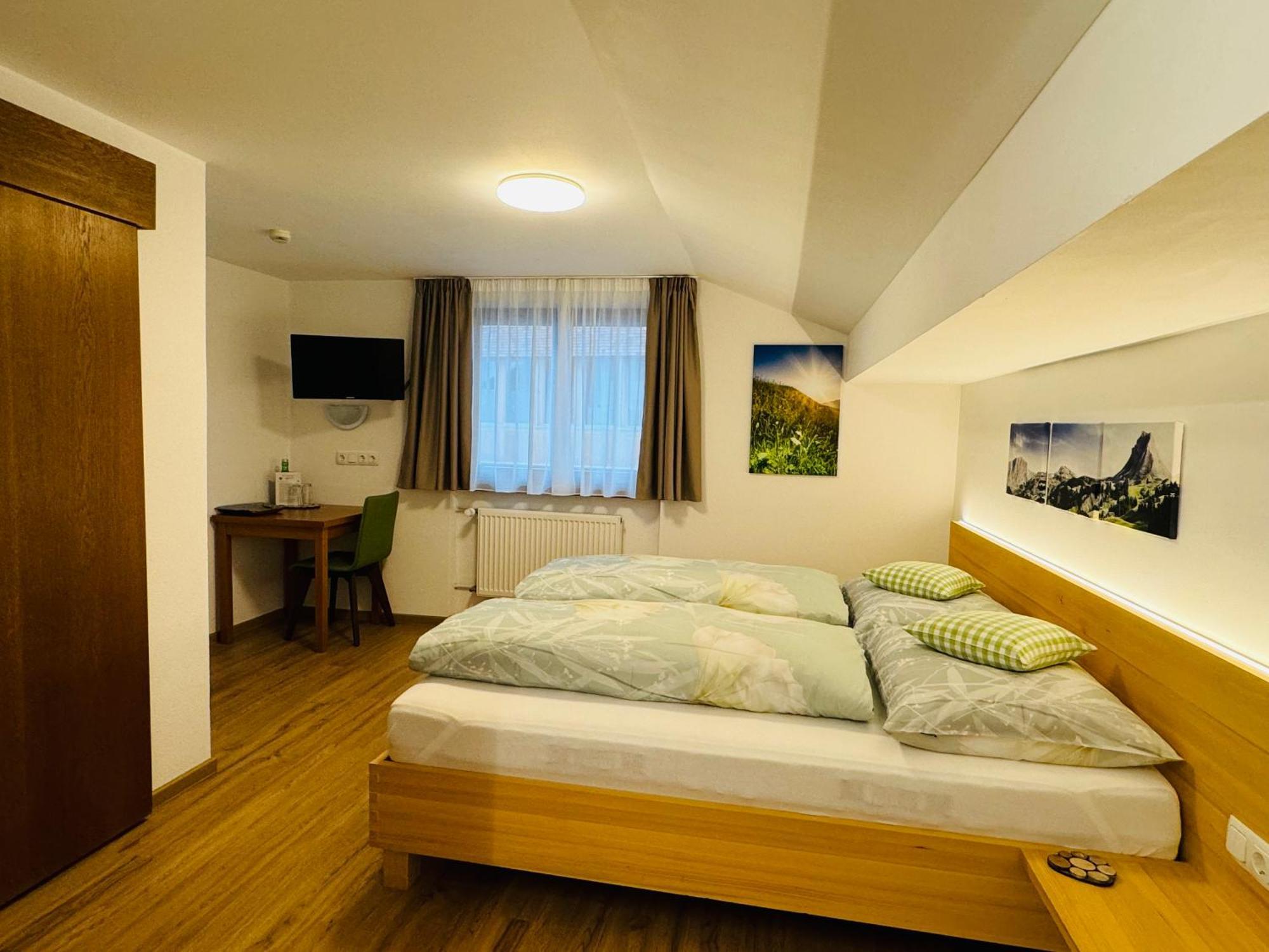Hotel Garni Enzian Damuels Bagian luar foto