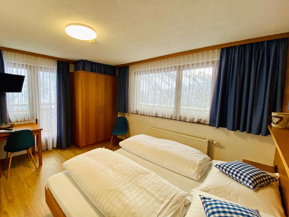 Hotel Garni Enzian Damuels Bagian luar foto