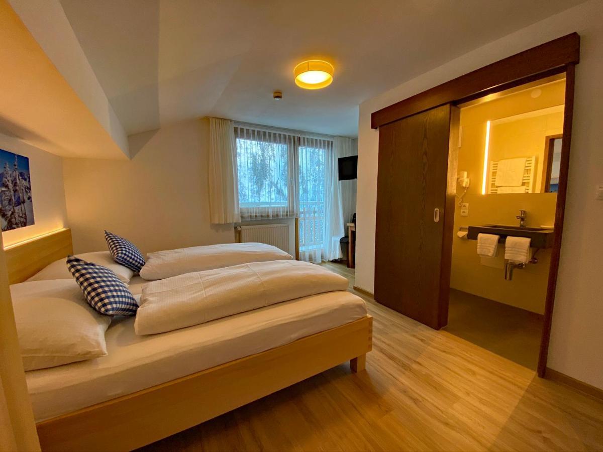 Hotel Garni Enzian Damuels Bagian luar foto